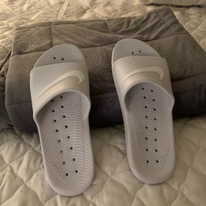 NIKE Women’s shoes. Sandals/Flip Flops. Size 9.5